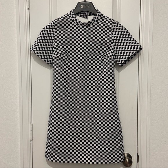 Zara Dresses & Skirts - Checkered Black & White Open-Back Mini Dress Zara XS